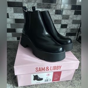 Sam & Libby Women's Julia Chelsea Bootie